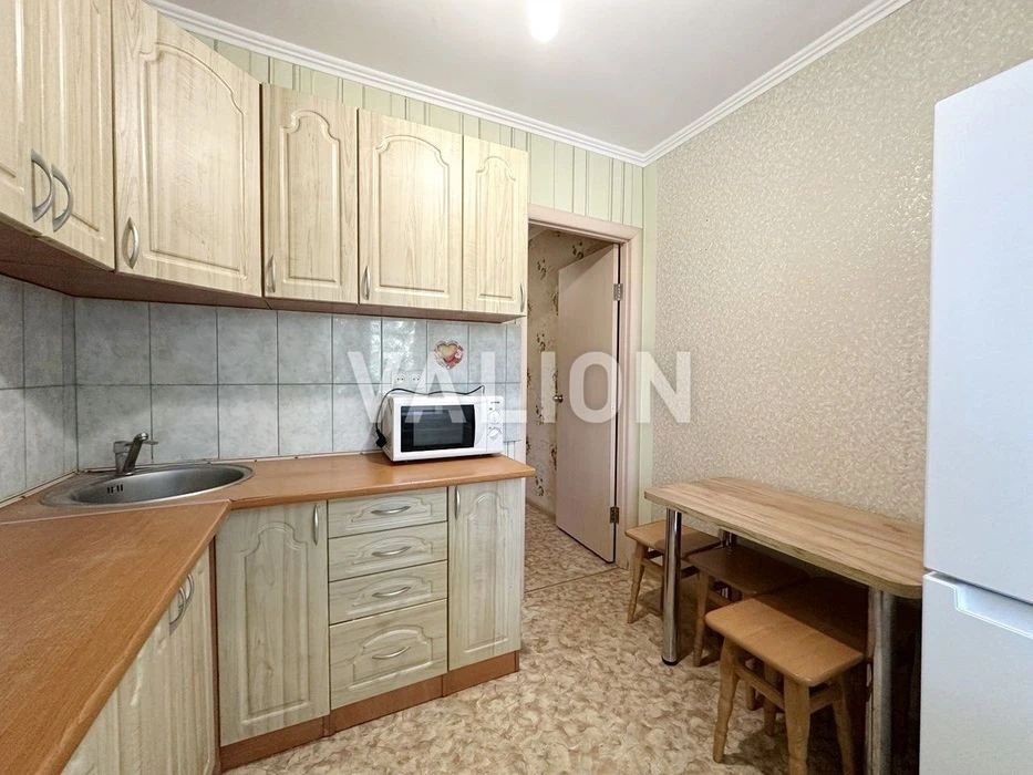 Без % Продаж 2 кімнатної квартири в цегляному будинку по вул