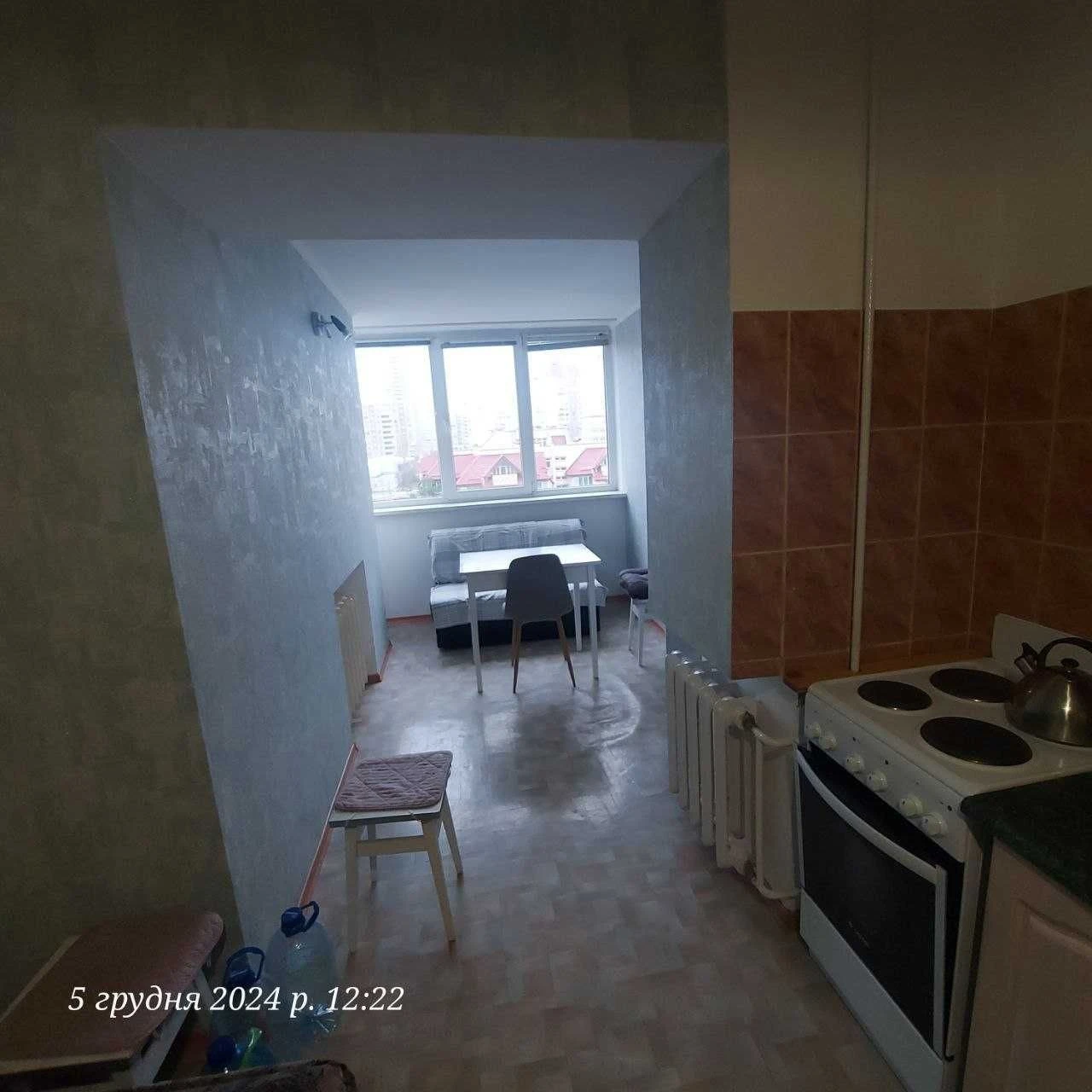 "Обол. липки" простора 2-кімн. в цегляному відомчому будинку