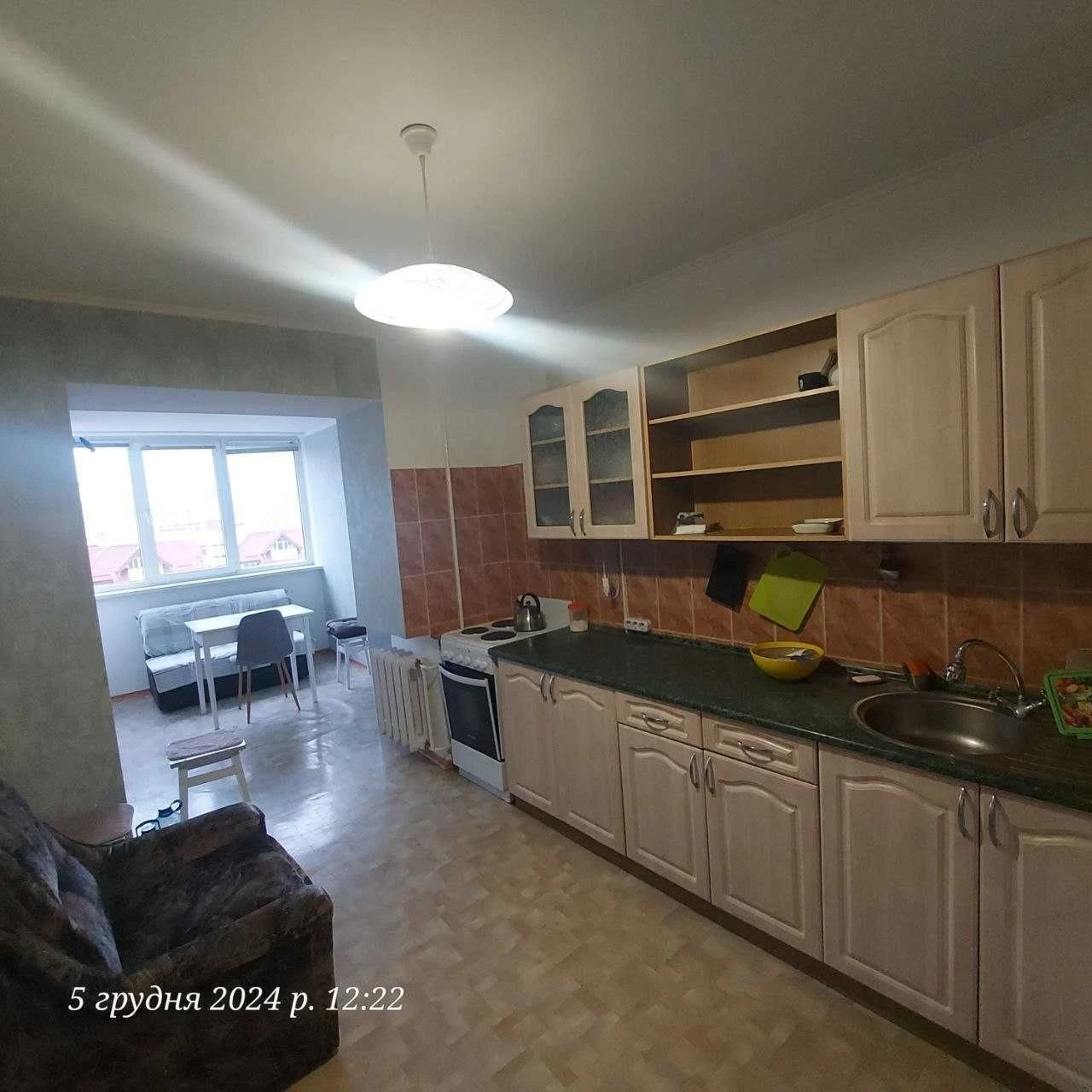 "Обол. липки" простора 2-кімн. в цегляному відомчому будинку