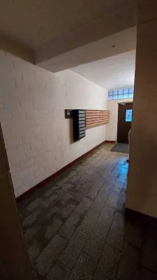 "Обол. липки" простора 2-кімн. в цегляному відомчому будинку