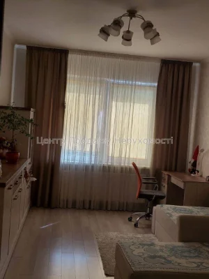 1-кімн. квартира 41. 8 м², Київ, 17/25 пов. Відмінна ціна!