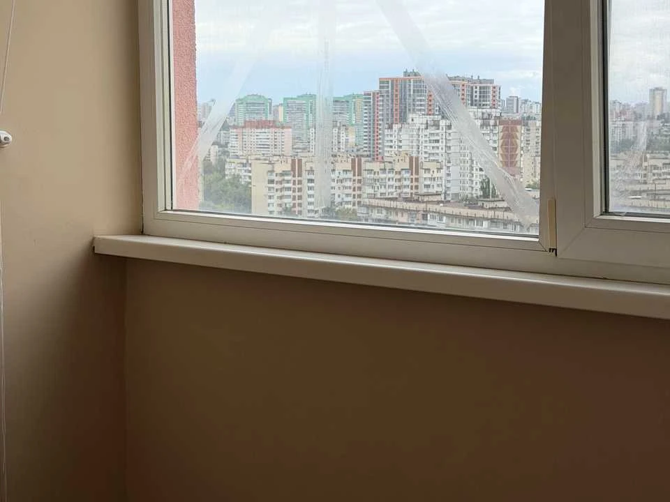 Квартира. Київ, Сім'ї Кульженків вул. (Петра Дегтяренка)