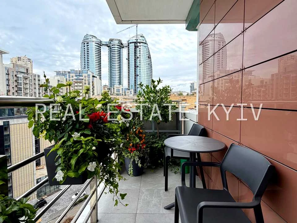 Квартира. Київ, Саперне Поле вул.