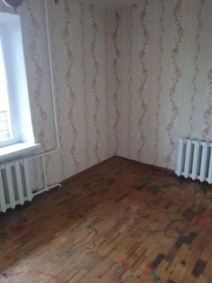 Продам 3-комн квартиру в районе Петровского просп.