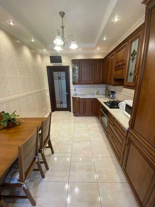 Продам 2-комн квартиру в районе Карла Маркса просп.