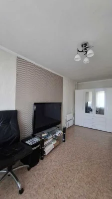 Продам 2к квартиру Тополь 3