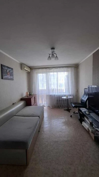 Продам 2к квартиру Тополь 3