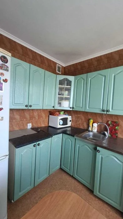 Продам 2к квартиру Тополь 3