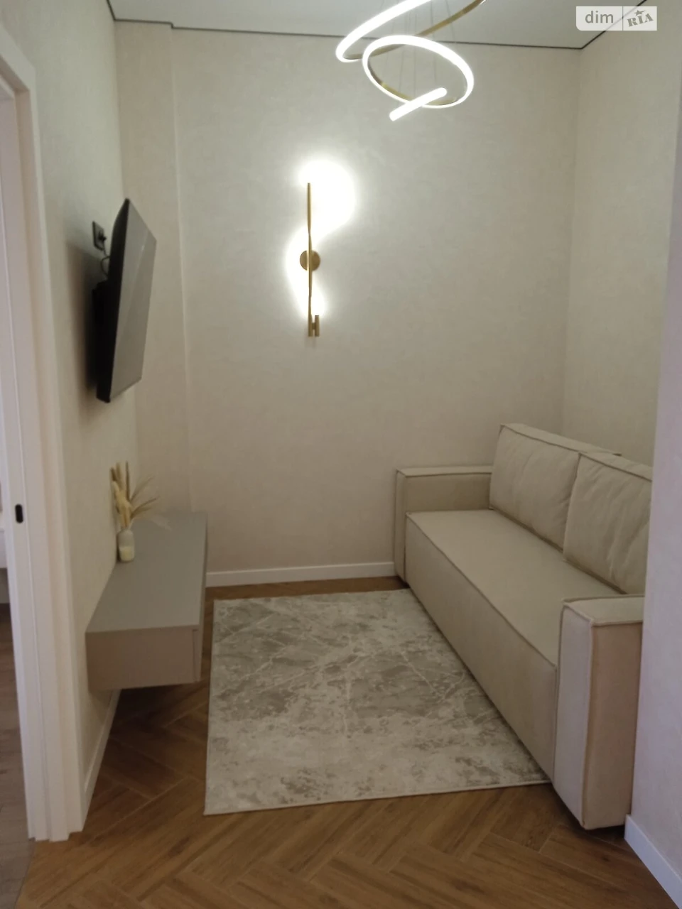 Продаж Квартира Середній Фонтан