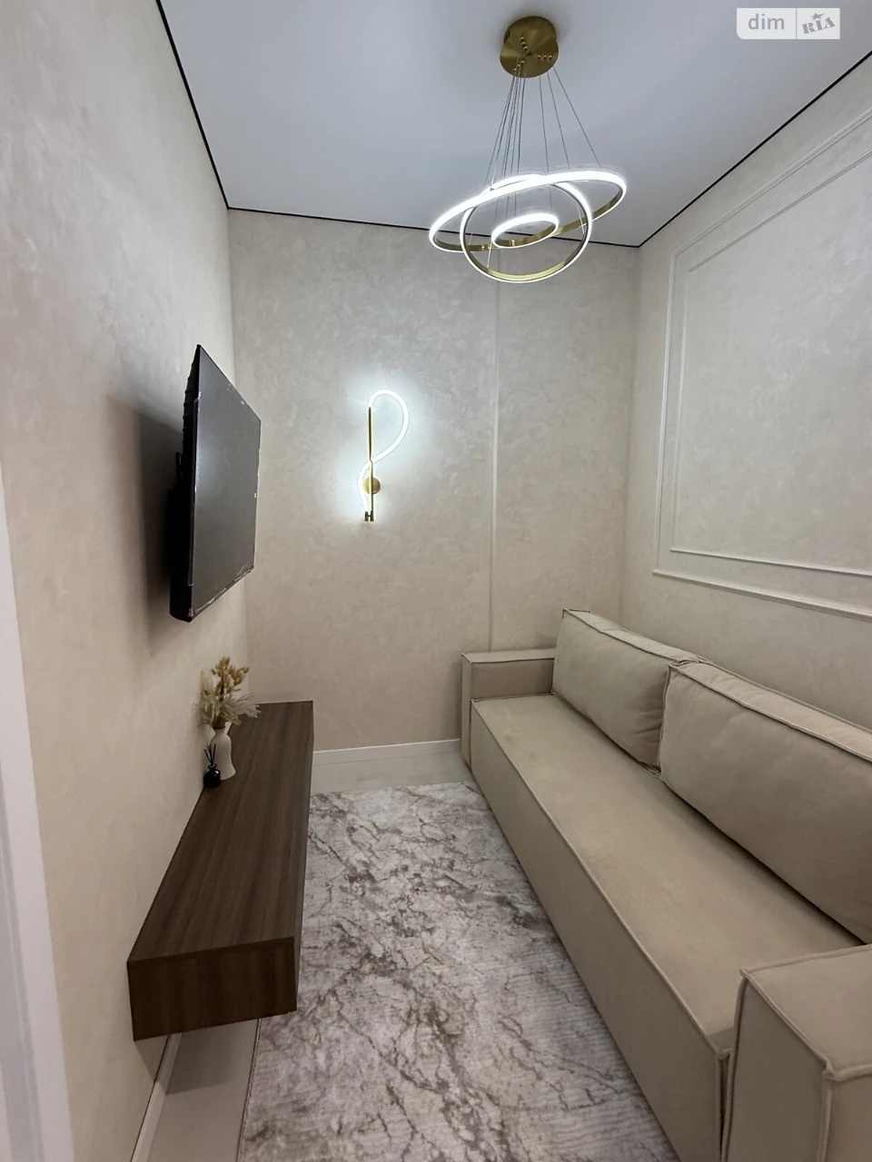 Продаж Квартира Середній Фонтан