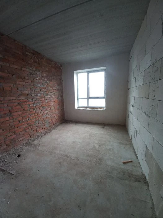 Продам 2-кімнатну квартиру в ЖК Сімейний на Домбровськлго