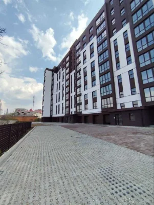 Продається 2-х кімнатна квартира в ЖК Атмосфера. Центр.