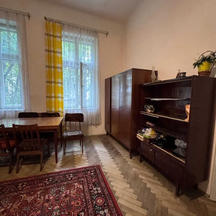 3 кімнатна квартира в самому центрі міста