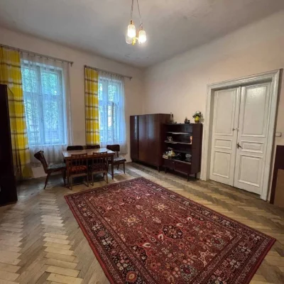 3 кімнатна квартира в самому центрі міста