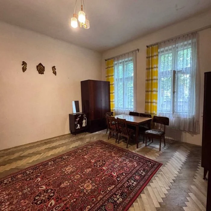 3 кімнатна квартира в самому центрі міста
