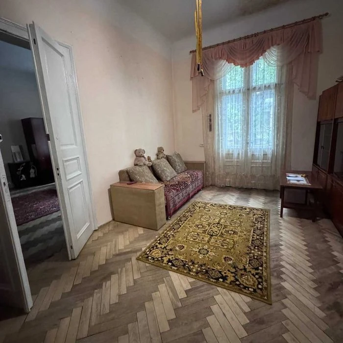 3 кімнатна квартира в самому центрі міста