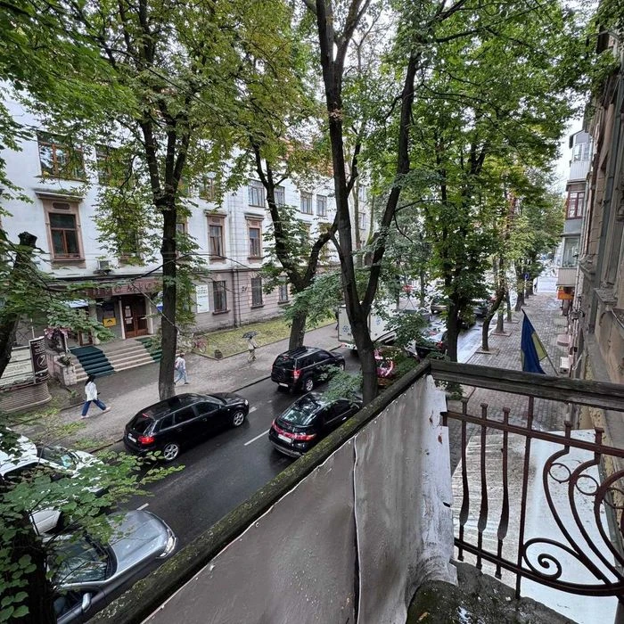 3 кімнатна квартира в самому центрі міста