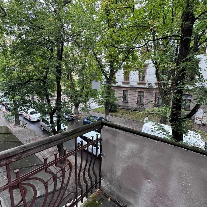 3 кімнатна квартира в самому центрі міста