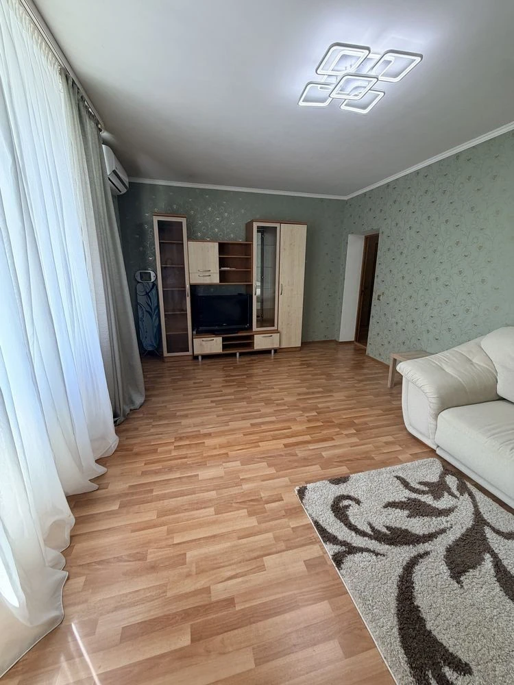 Здаю 1 кімнатну квартиру бул. Руденка. Ліфт працює завжди
