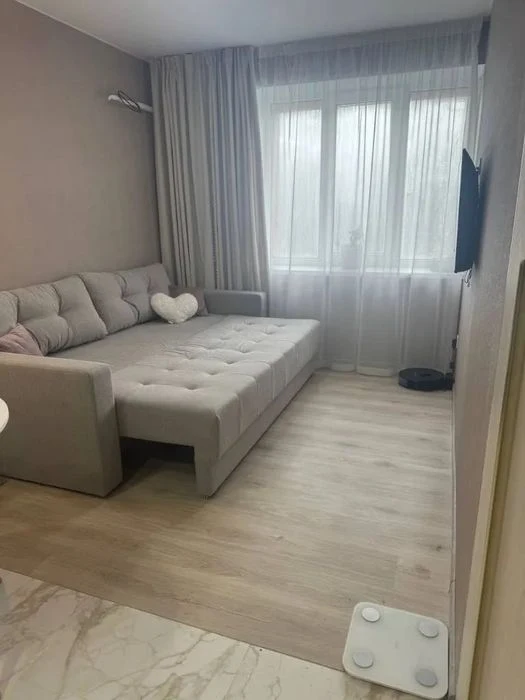 Продам 1-к квартиру пр. Богдана Хмельницкого