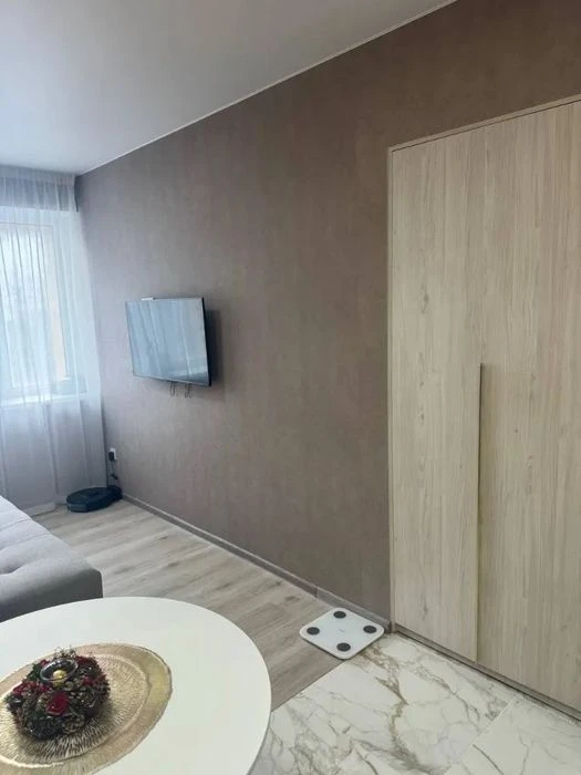 Продам 1-к квартиру пр. Богдана Хмельницкого