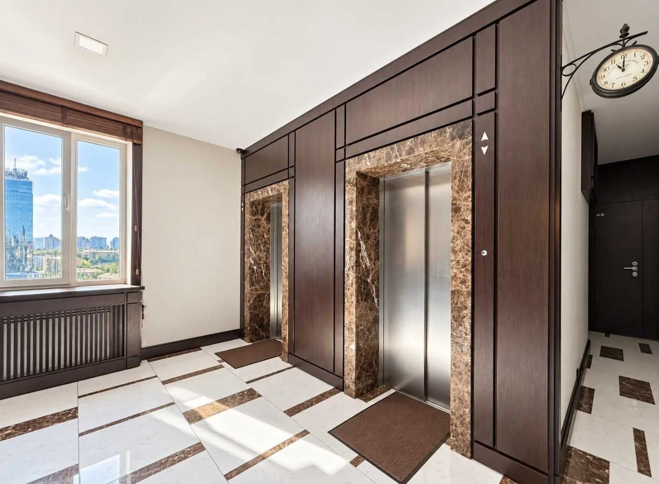 ОРЕНДА Без% | Дизайнерська 3к квартира 176 м² | Центр Києва