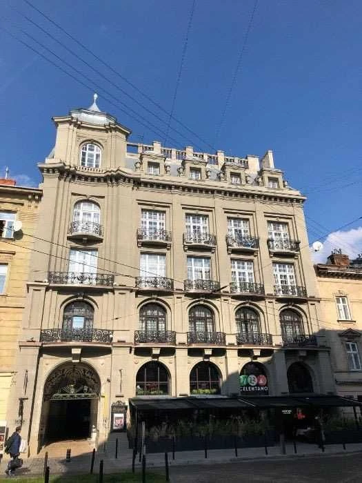 Продаж 2-кімнатної квартири в центрі Львова (пл. Григоренка)