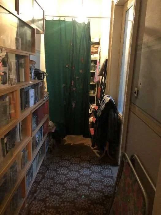 Продаж 2-кімнатної квартири в центрі Львова (пл. Григоренка)