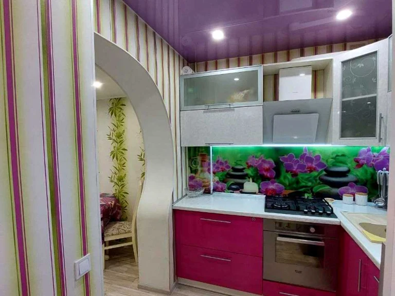Apartment. Kharkiv, Svitla St.