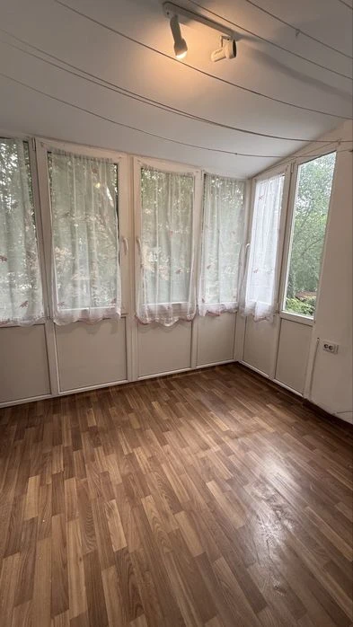 Продаж 3-х кімнатної квартири 70 м² вул. РІВНА, 28
