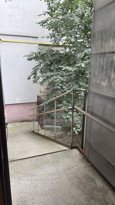 Продаж 3-х кімнатної квартири 70 м² вул. РІВНА, 28