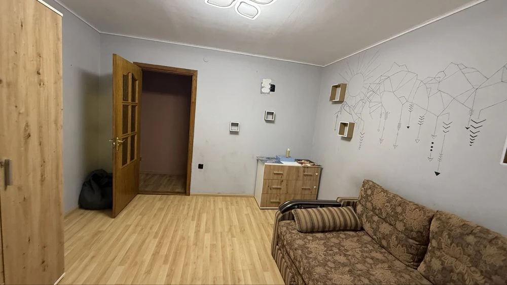 Продаж 3-х кімнатної квартири 70 м² вул. РІВНА, 28