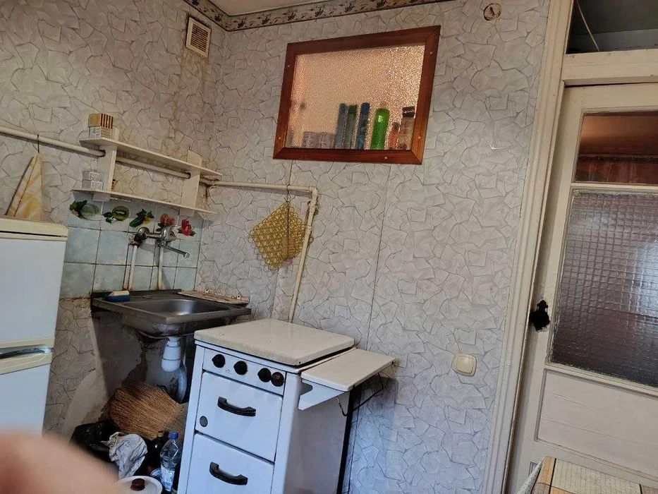 Продам 2 ком.квартиру ул.Карагандинская, ж\м Приднепровск