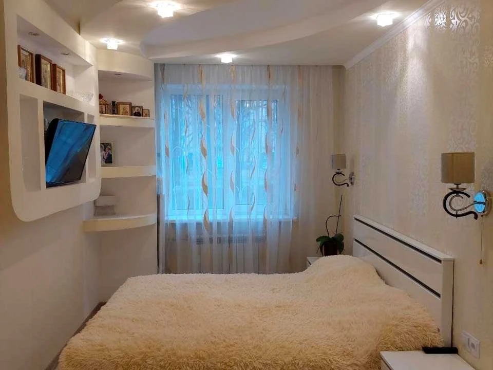 Apartment. Kharkiv, Svitla St.
