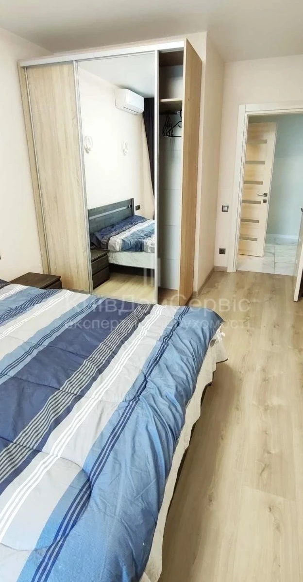 Чудова 2к роздільна, ЖК Зелений Острів 1, генератори, паркін