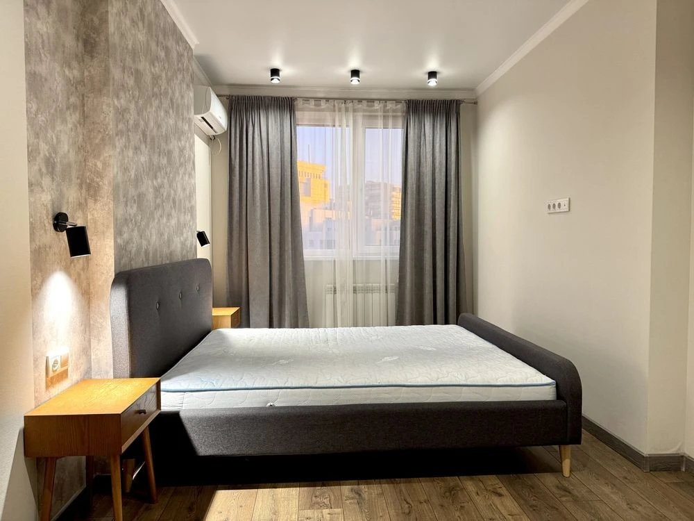 Оренда 2к квартири 70м2 ЖК Solo Park Шаповалова 20 Соломянсь