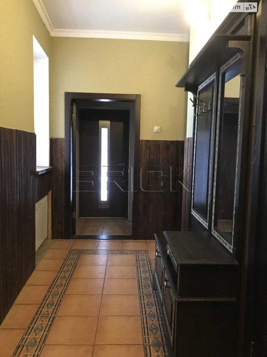 Продам 3х поверховий будинок 408м2 Київ Добрий шлях 63 Голос