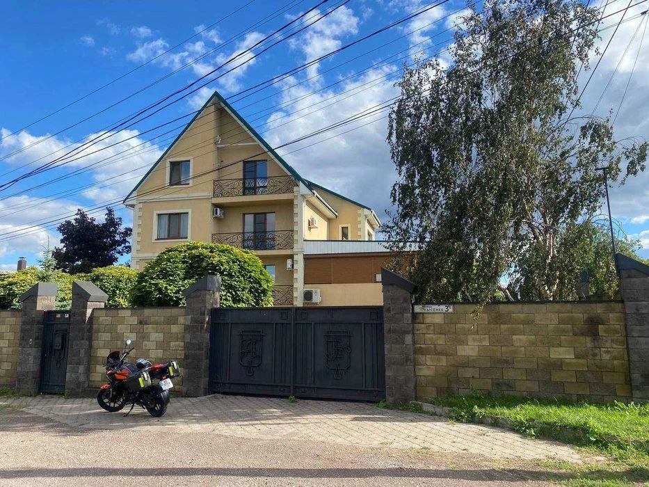 Прдам великий будинок в Діівка1