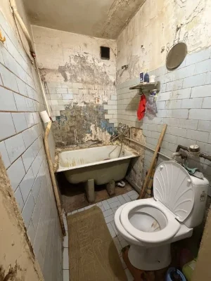 I am selling a 2-room apartment in the city center.