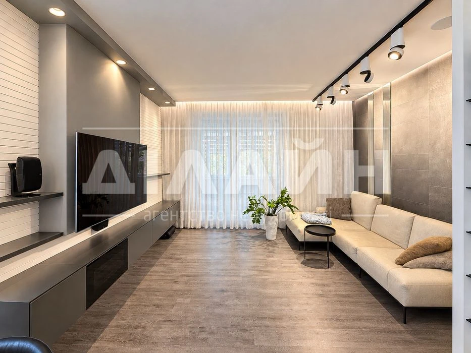 Продаж дворівневої квартири 240 м² у ЖК «Ренесанс» із чотирм