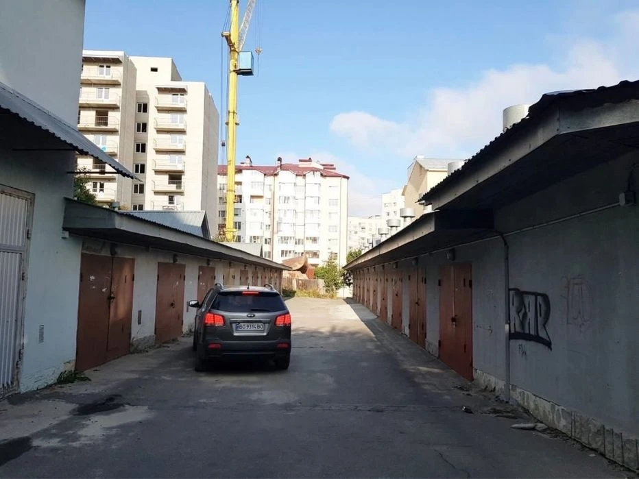 Продається гараж по вул. Будного