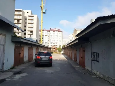 Продається гараж по вул. Будного