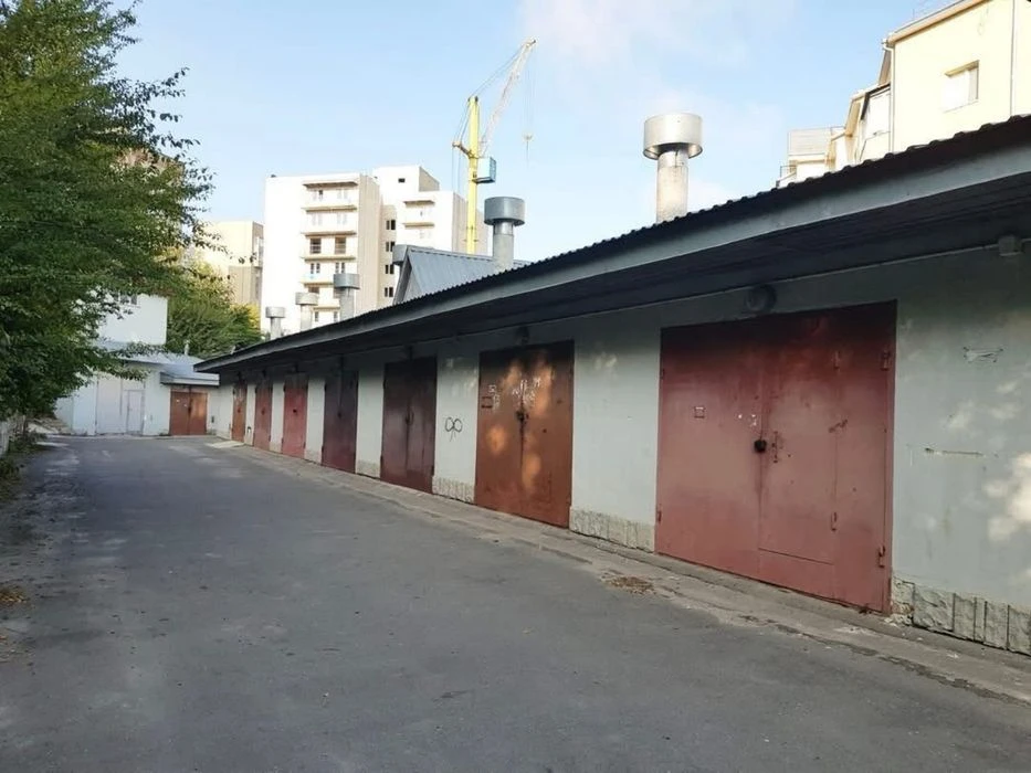 Продається гараж по вул. Будного