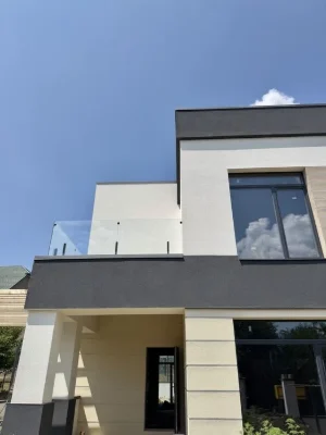 Продаж сучасного дуплекса з БАСЕЙНОМ на даху по вул. Марморо