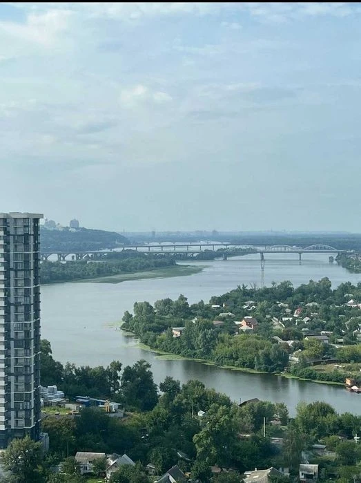 1-room apartment 38m2 in the residential complex Slavutych, metro Slavutych, 1 min. from Poznyaki Os
