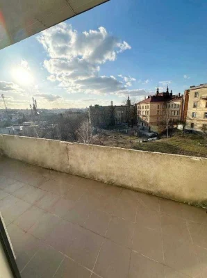 Продаж елітної 3-кімнатної квартири в центрі Львова