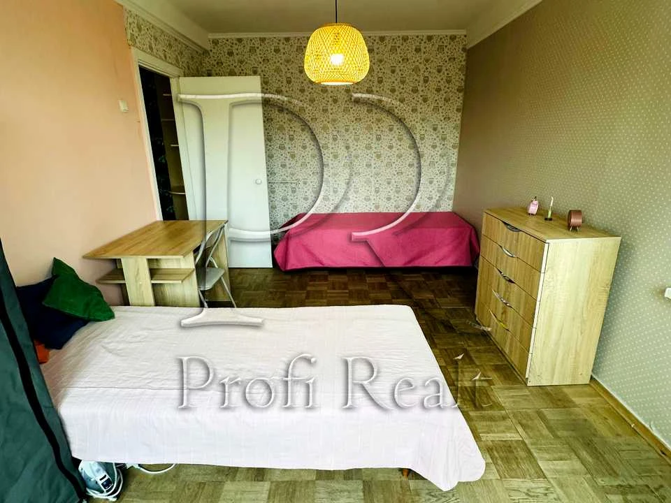 Квартира. Київ, Чорних Запорожців вул. (Петра Запорожця)