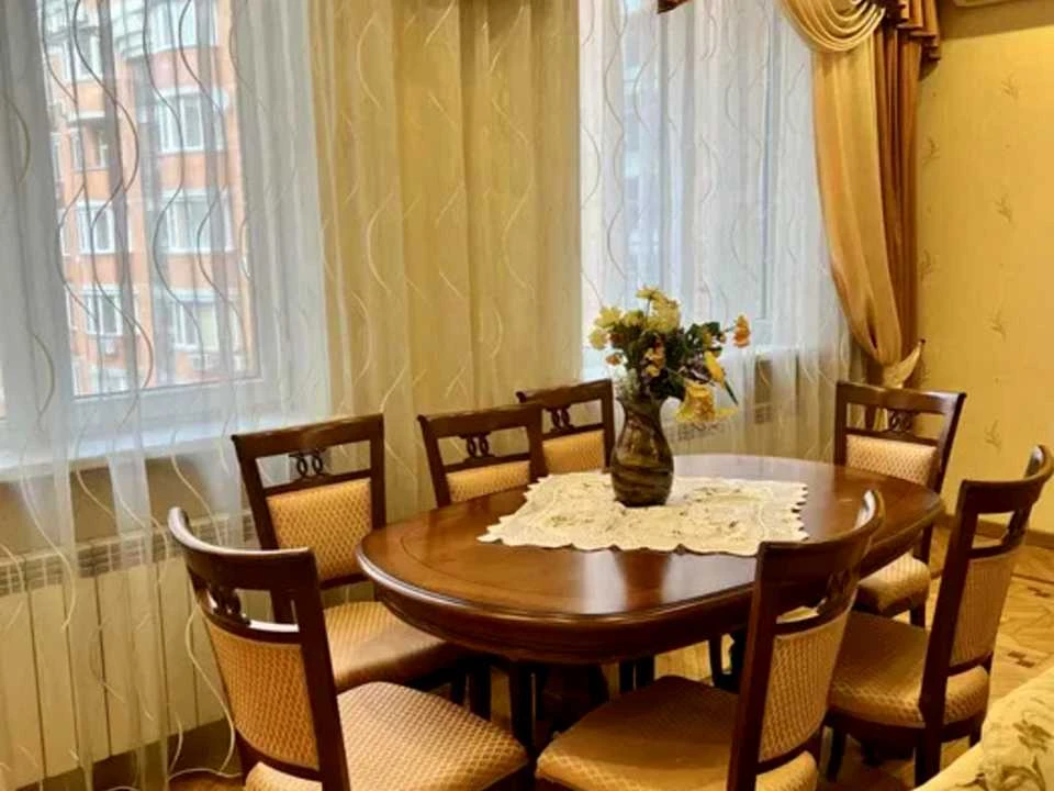 Квартира. Київ, Павлівська вул.