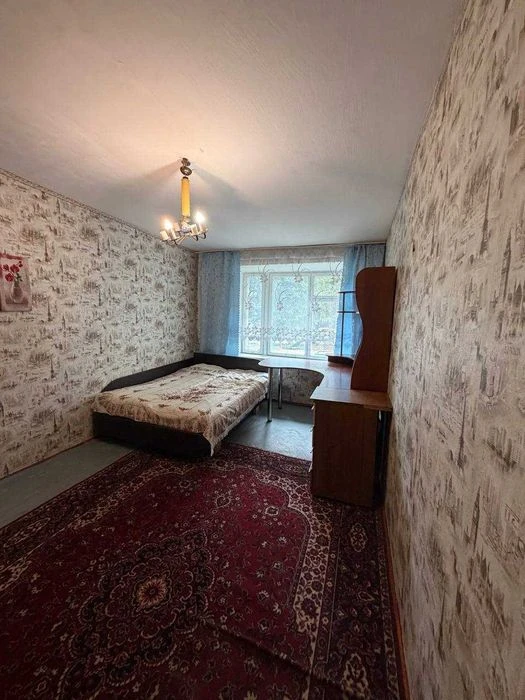46765 Продаж  1 - кімнатна квартира, Гречани