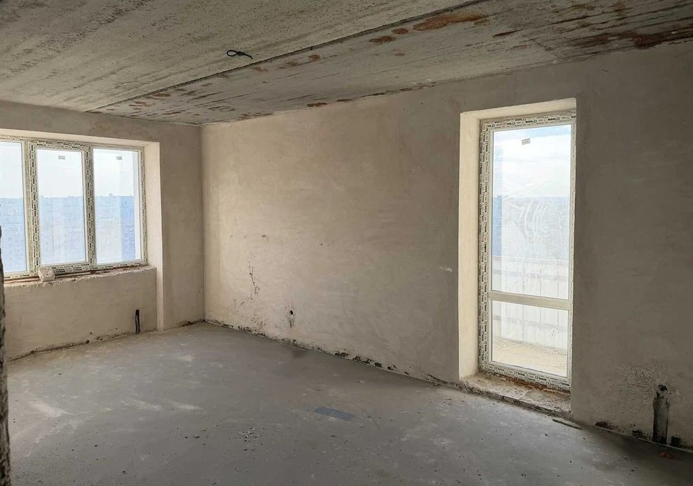 43042  Продаж 2  - кімнатної квартири, Виставка,